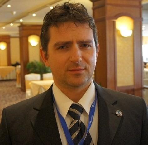 Проф. Петров и МБАЛ „Централ Хоспитал“ в кампания за безплатни гинекологични прегледи в Медицински център-1